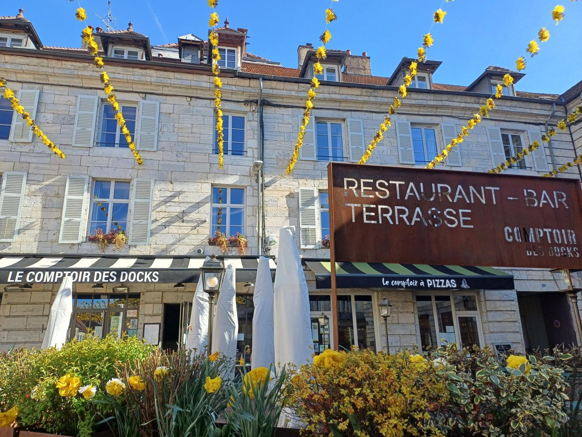Le Comptoir Du Voyageur Aparthotel Arbois Ngoại thất bức ảnh