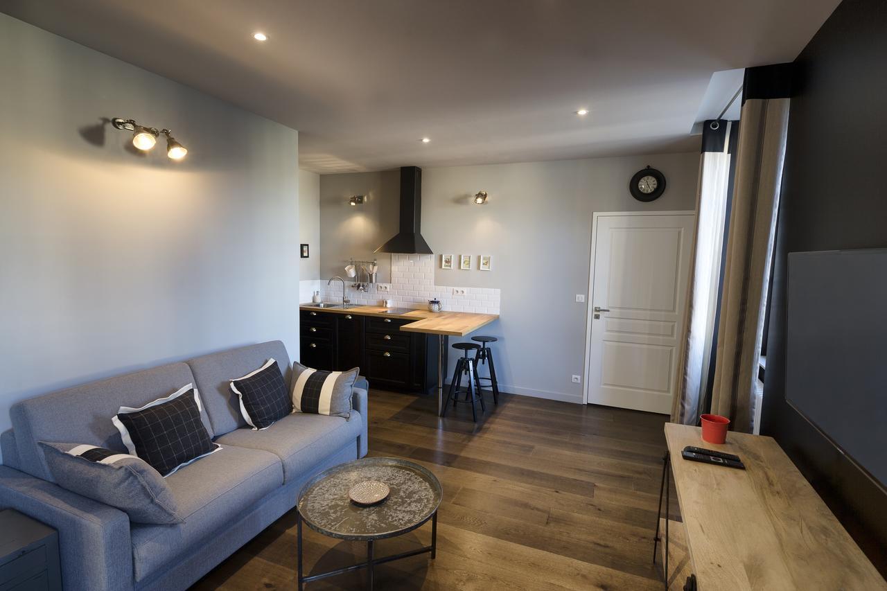 Le Comptoir Du Voyageur Aparthotel Arbois Ngoại thất bức ảnh
